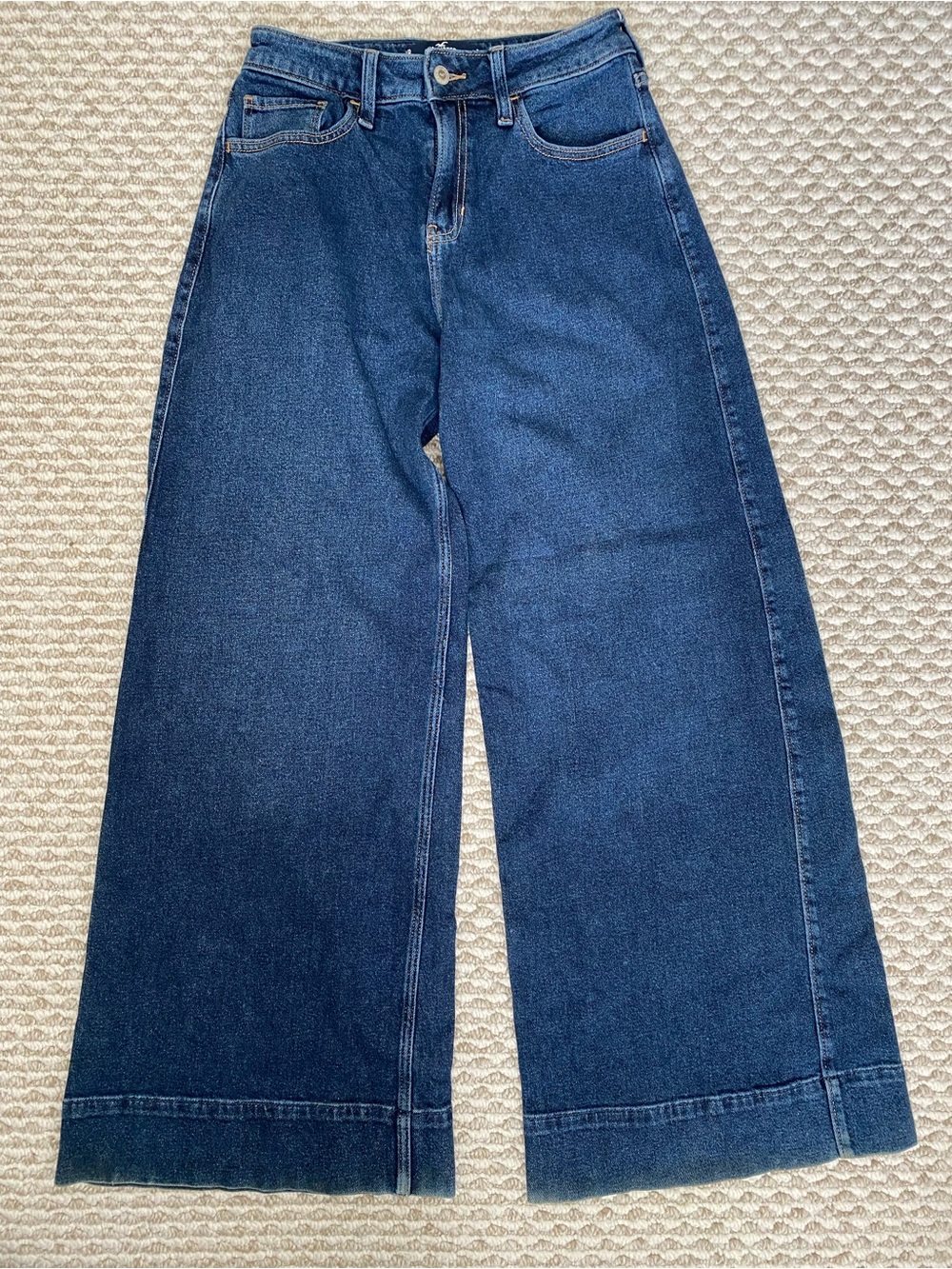 Hollister High-Rise Extreme Baggy Jeans
